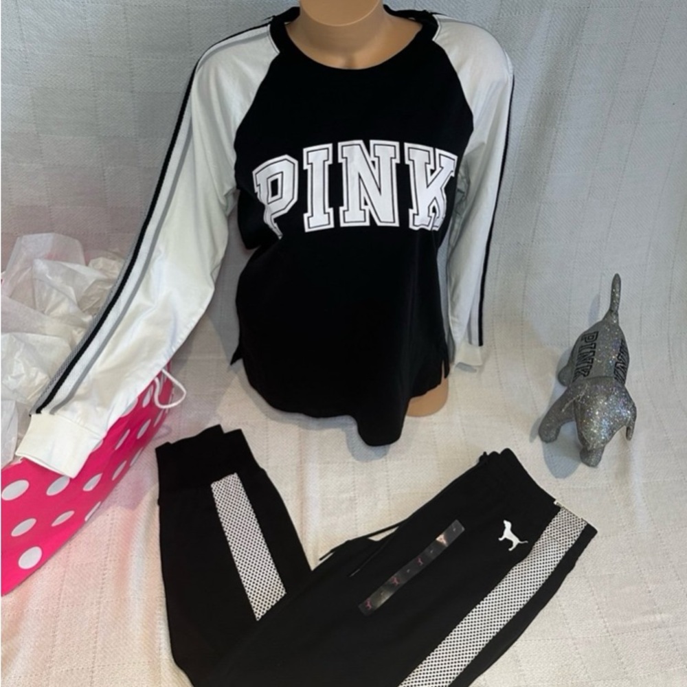 NWT VS PINK M/L SET - Picture 4 of 7